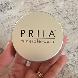 Brand New! Priia Minerale-Derm Powder foundation